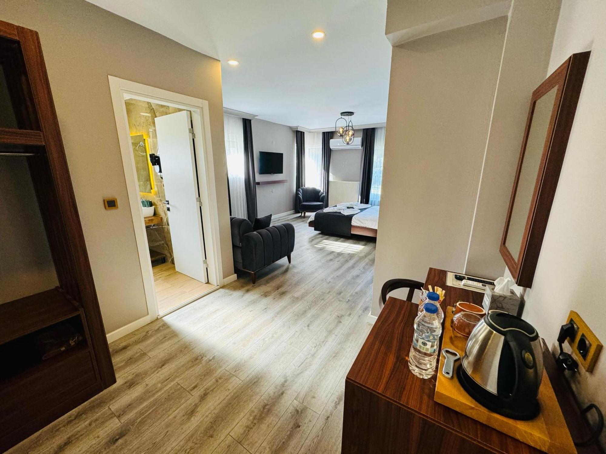 Istanbul Airport Treekos Suite Hotel Karaburun  Exterior photo
