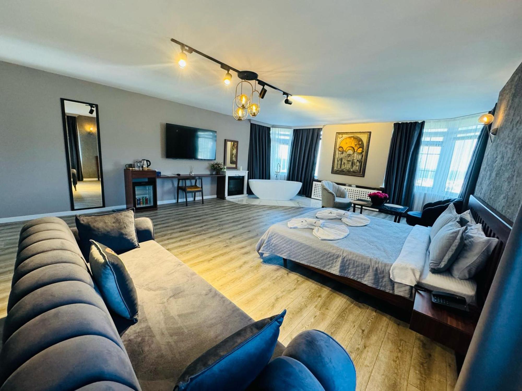 Istanbul Airport Treekos Suite Hotel Karaburun  Exterior photo
