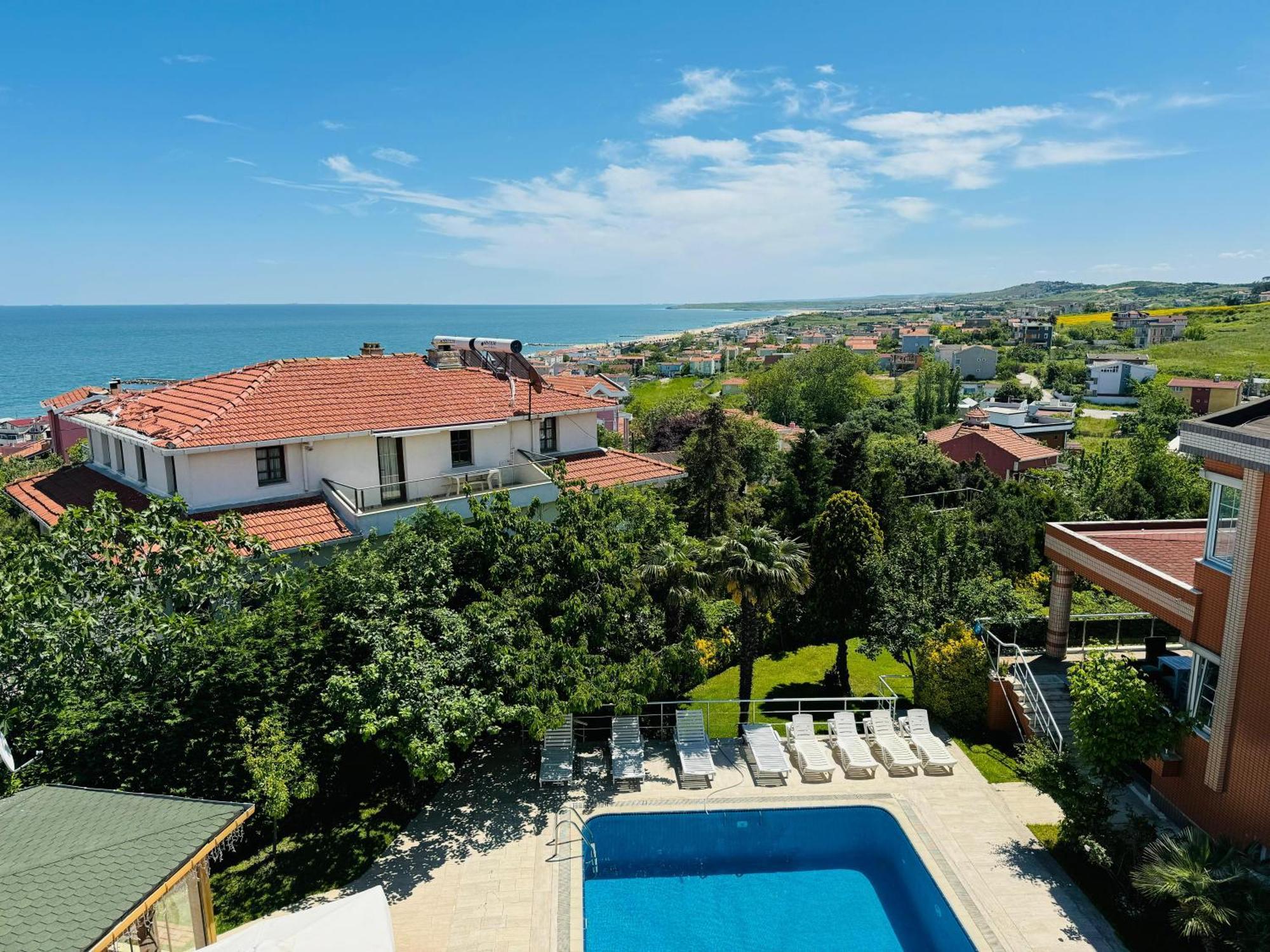 Istanbul Airport Treekos Suite Hotel Karaburun  Exterior photo