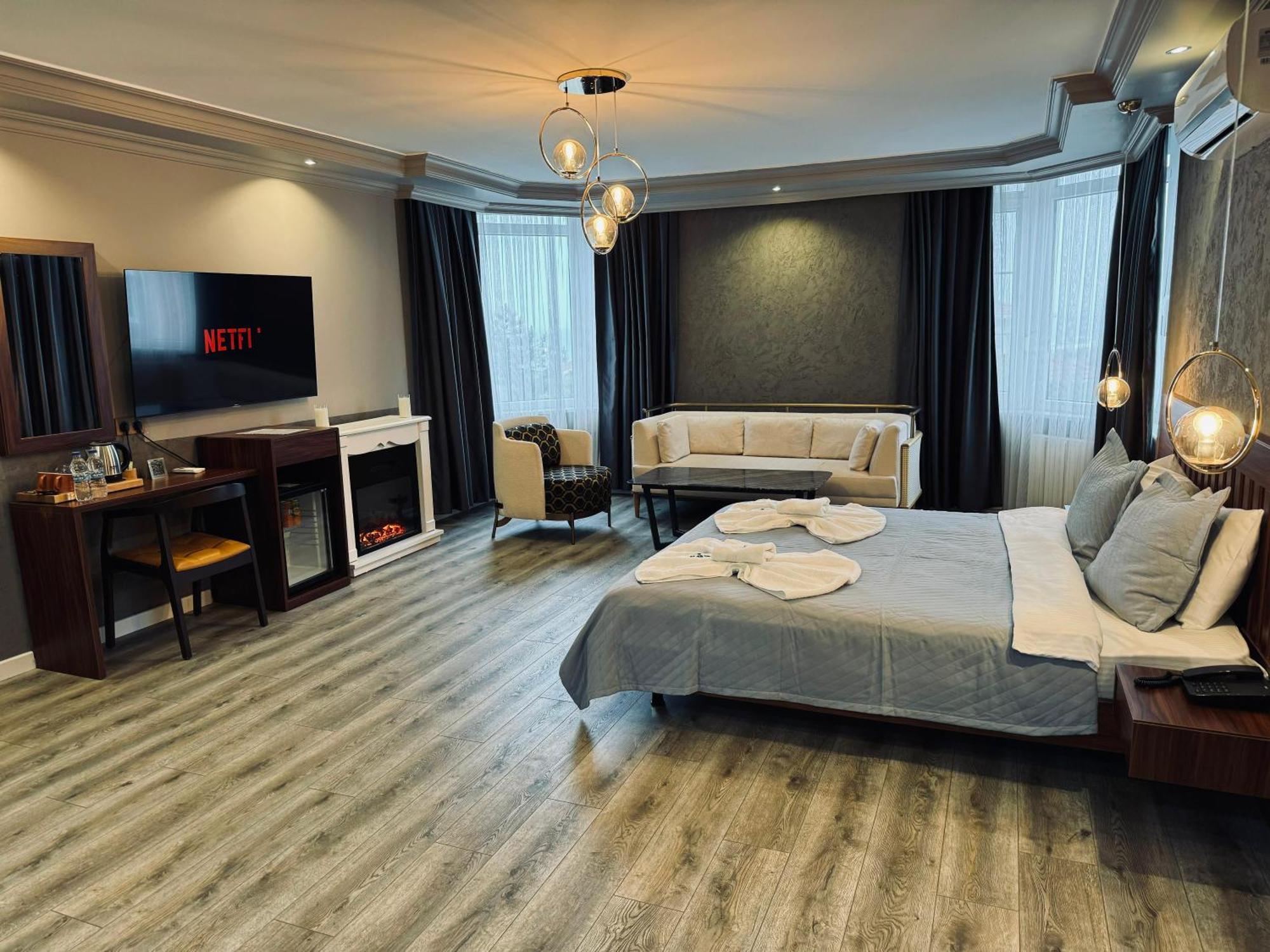 Istanbul Airport Treekos Suite Hotel Karaburun  Exterior photo